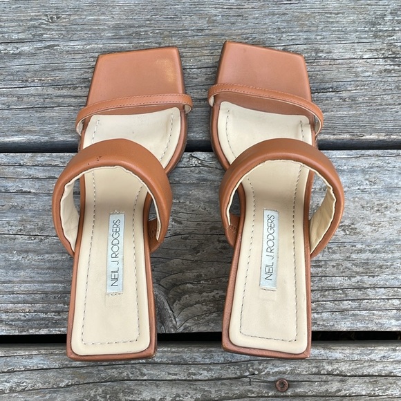 Neil J. Rodgers Chriselle Wedge Cognac Leather Square Toe Geo Mod Heel Sandals - Picture 6 of 10